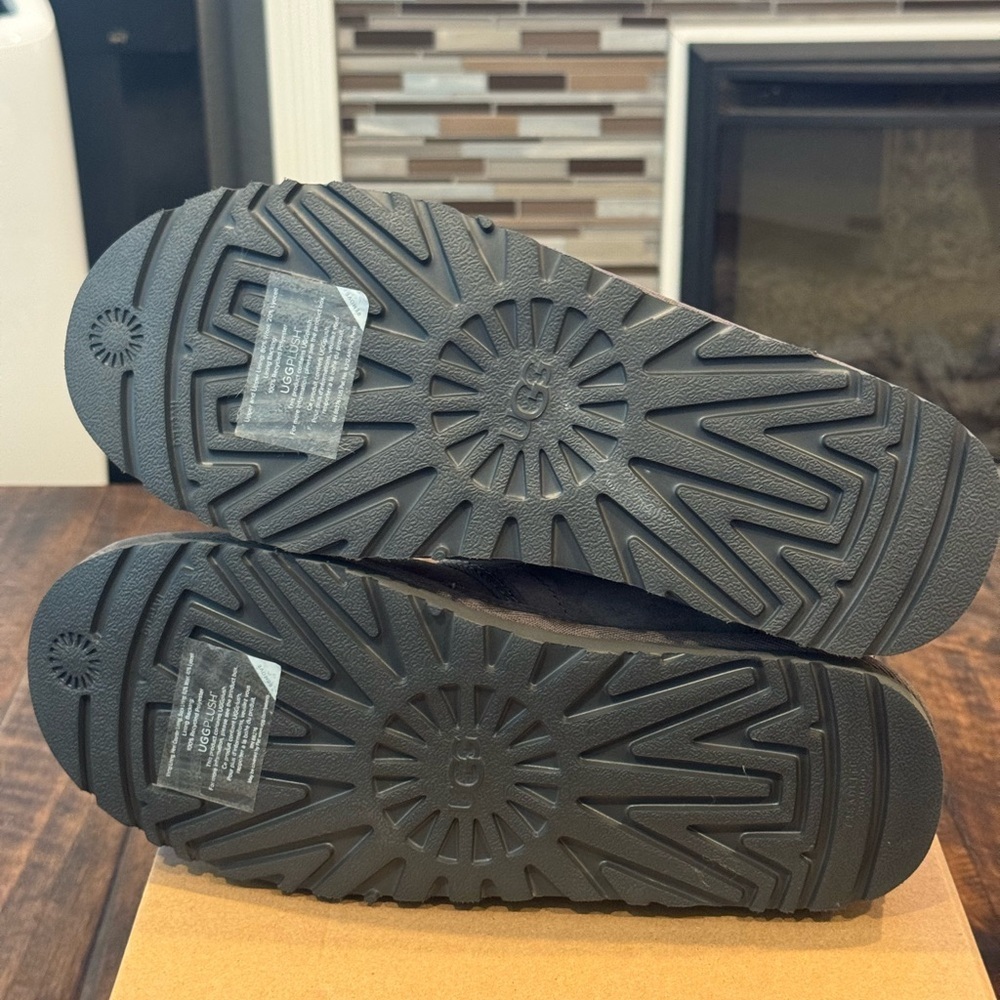 UGG Harkley Boot - Picture 5 of 11